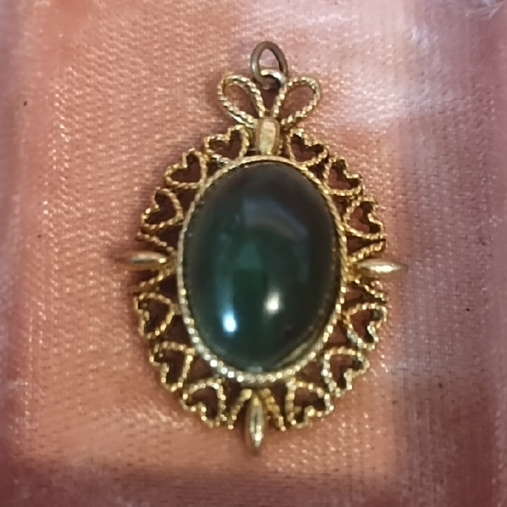 Elegant Gold and Green Pendant